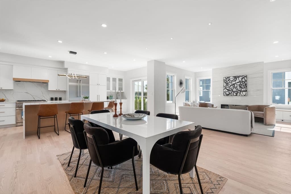 19 Vernon Street #1 photo 4