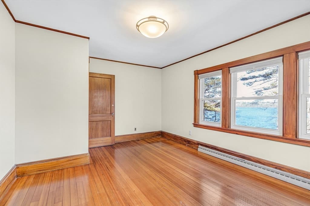 530 Great Road #UPSTAIRS photo 3