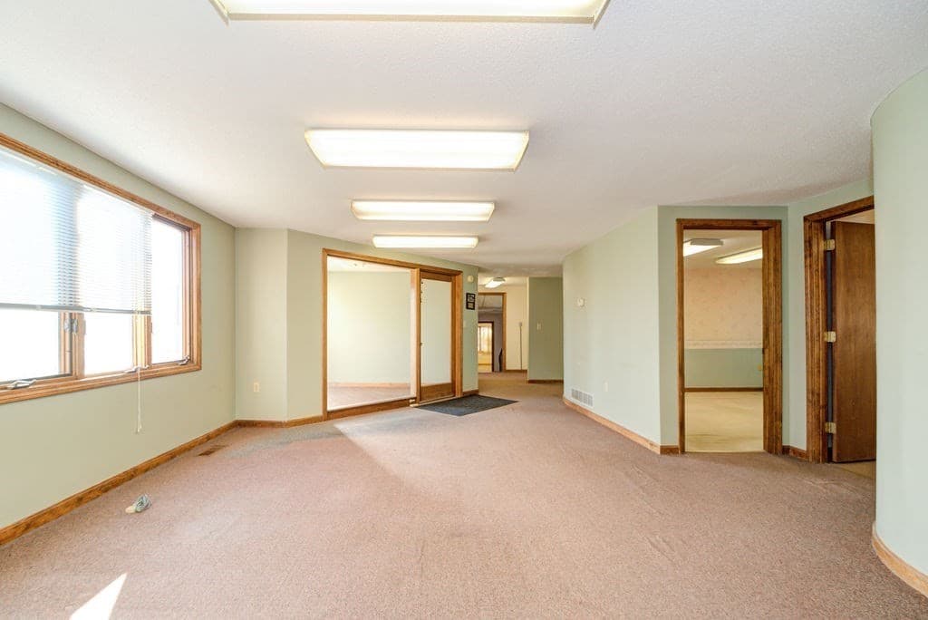88 Nashua Rd photo 5