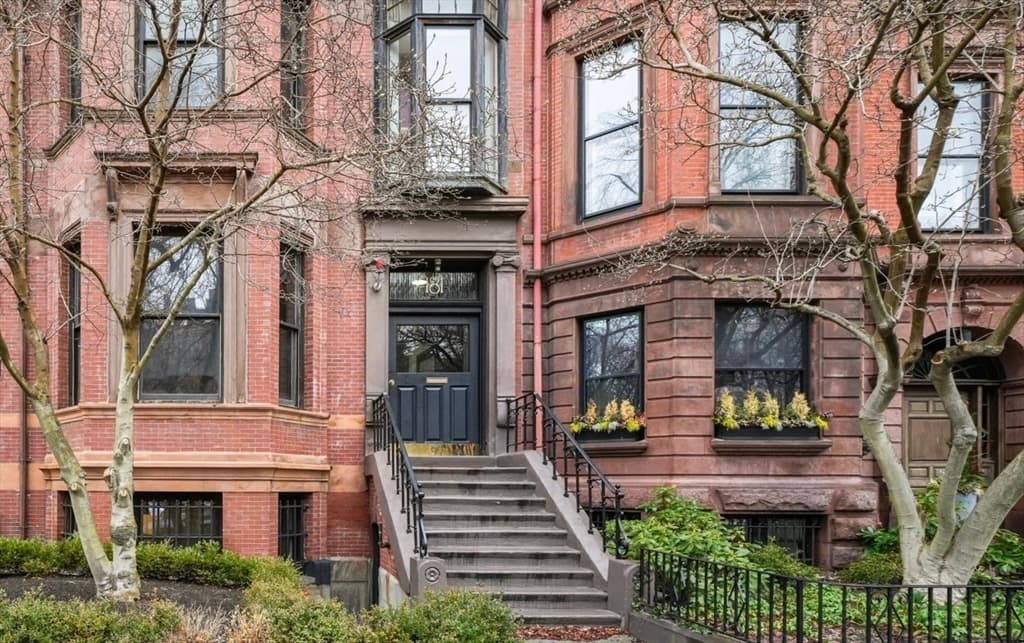 181 Commonwealth Ave photo 3