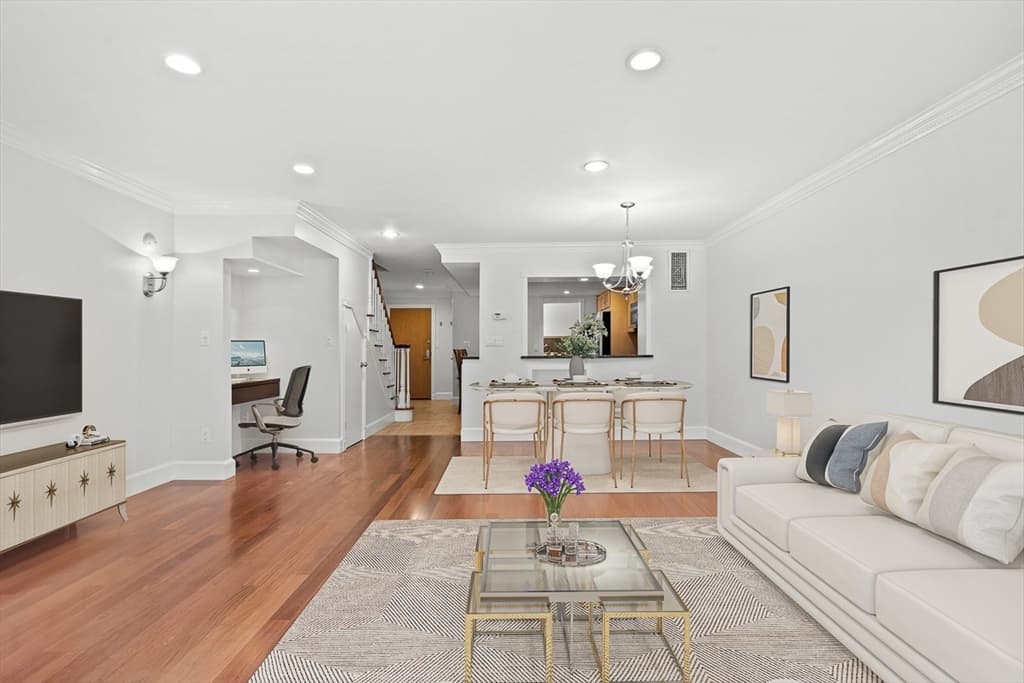 376 Commercial Street #4D photo 3