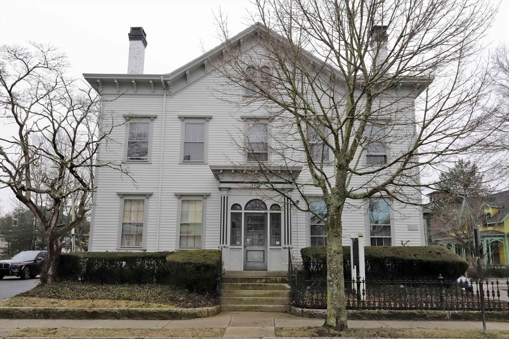 350 Union St #1