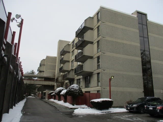 55 Tall Oaks Dr #508