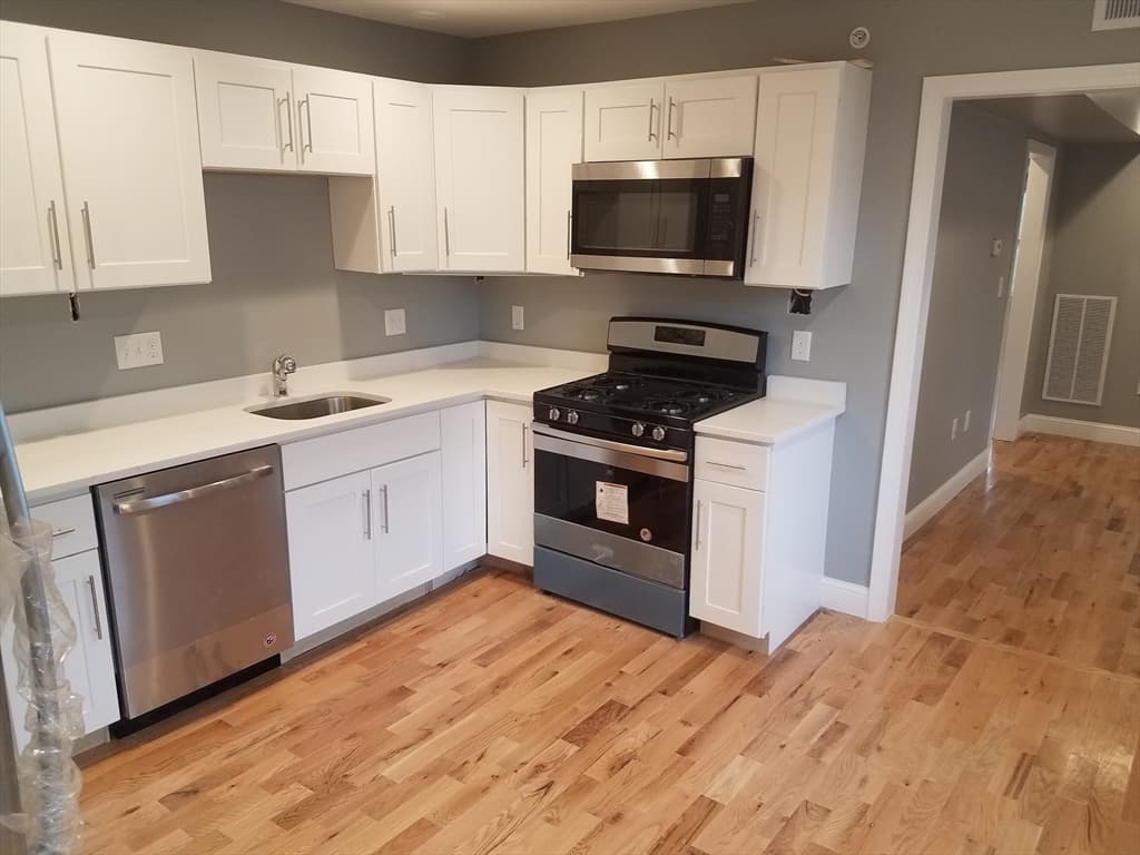 33 Bacon St #33