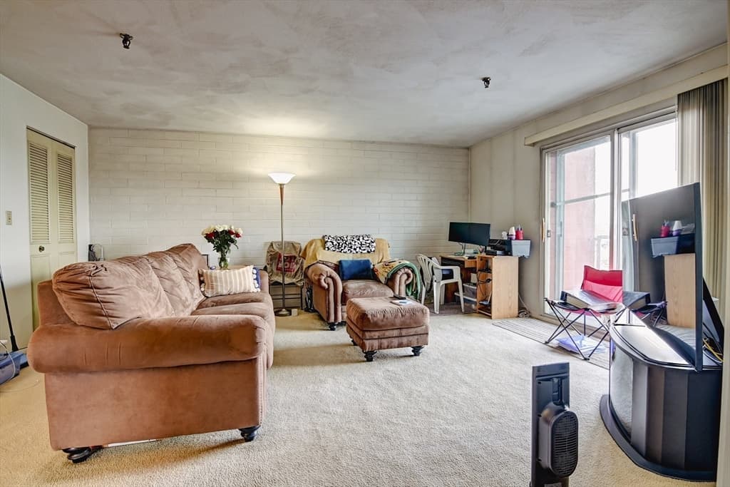 115 W Squantum St #501 photo 5