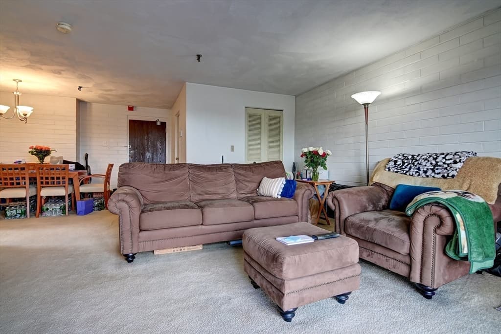 115 W Squantum St #501 photo 4