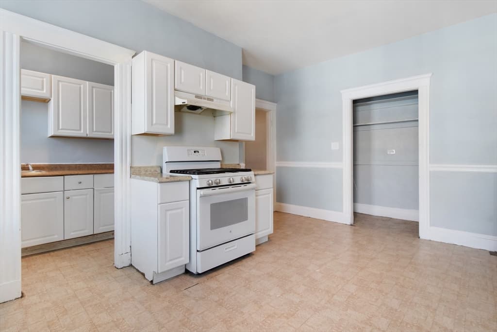 87 Florence Street #1 photo 2