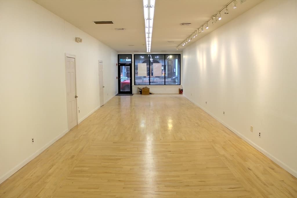 28 Pleasant St #2G photo 3