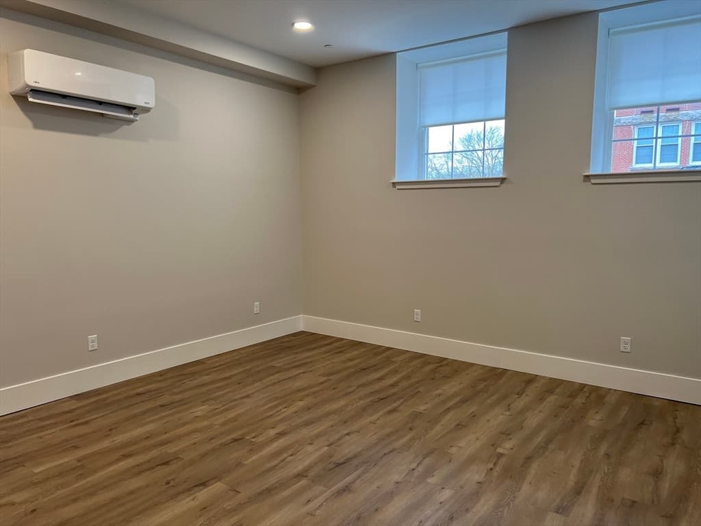 34 St Joseph Street #6 photo 2