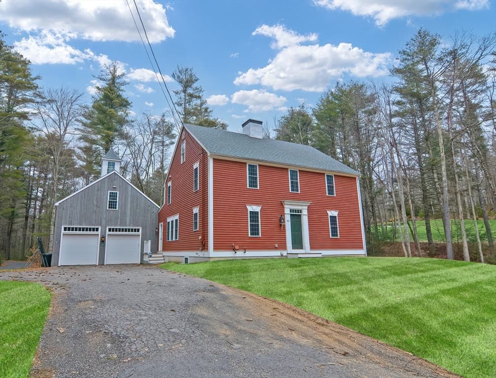 33 Champeaux Road