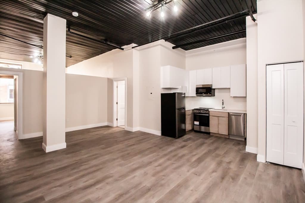 13 Sudbury St #413
