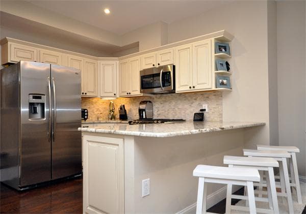 591 Beacon St #G photo 2
