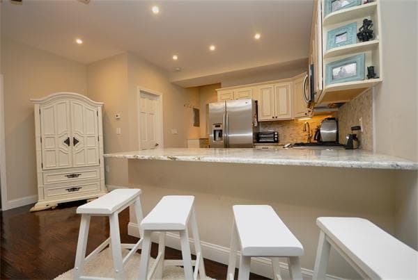 591 Beacon St #G photo 3