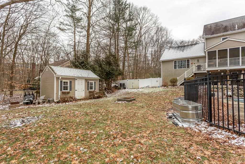 176 Pike Ave photo 5