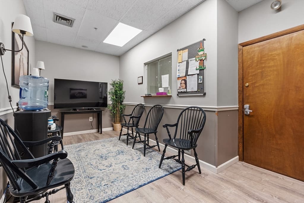 104 Whalon St #1A photo 3