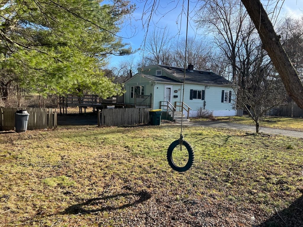 101 Pine Grove photo 2