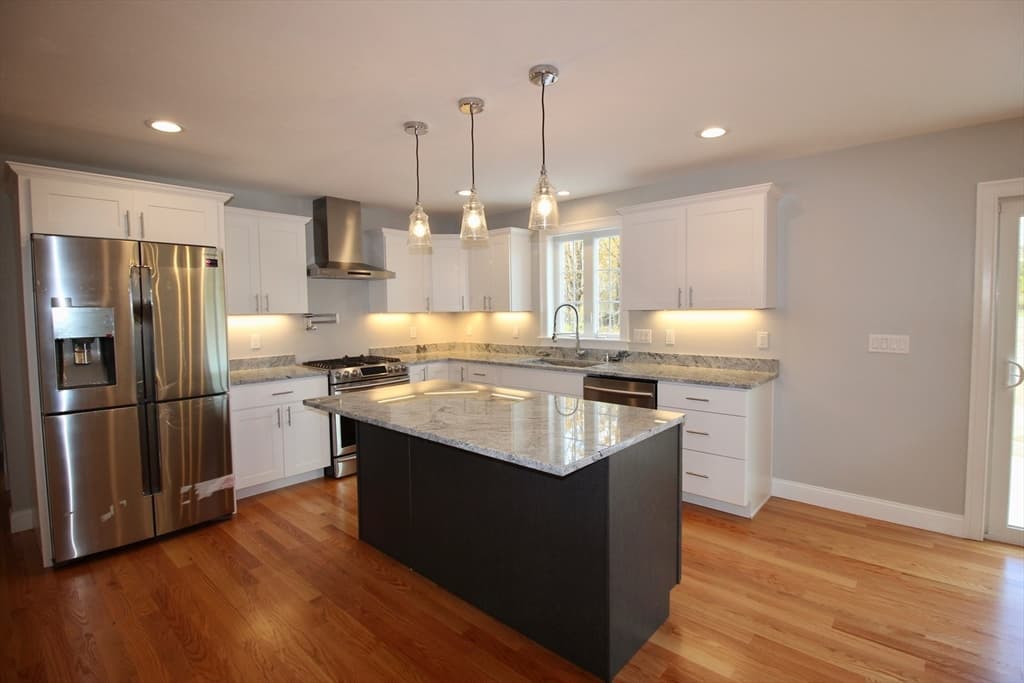 16 Ashlynn Way photo 2