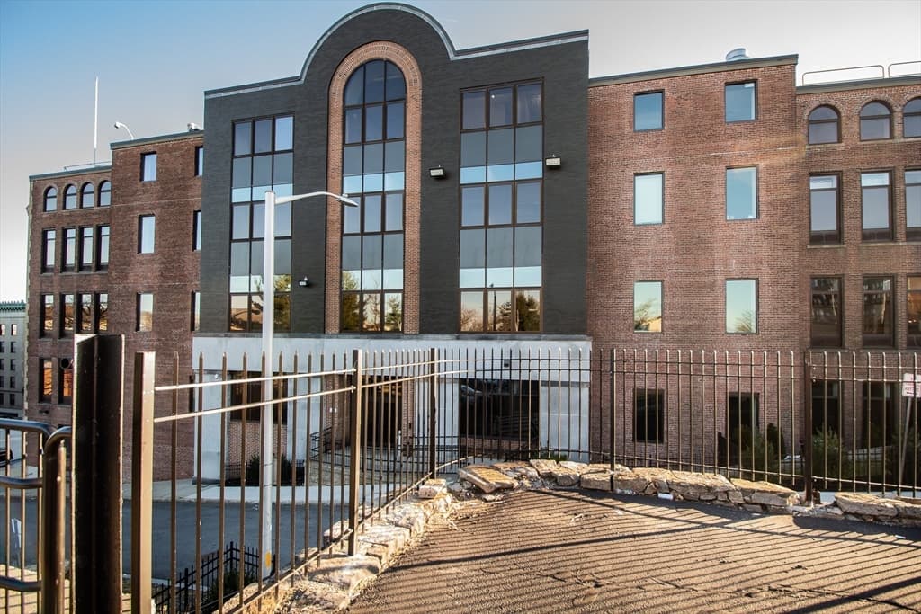 13 Sudbury St #401 photo 2