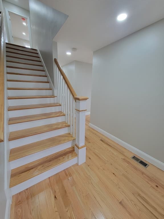 579 Summit St #2 photo 2
