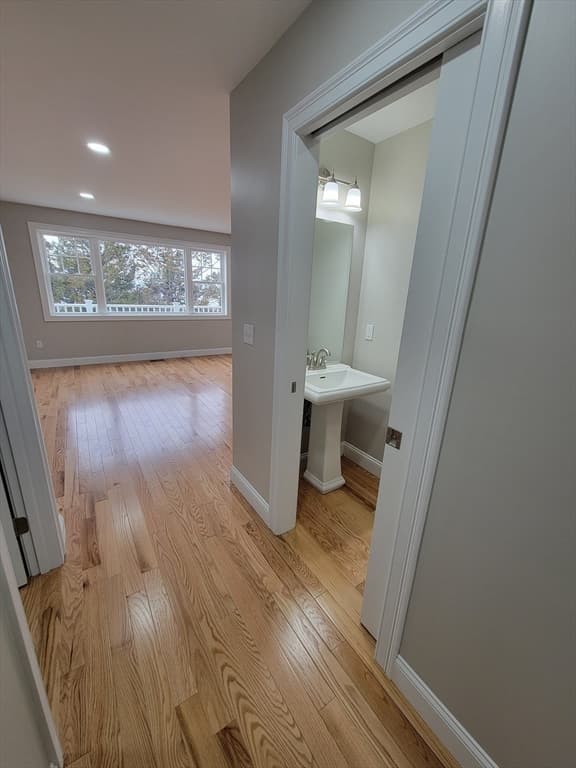579 Summit St #2 photo 4