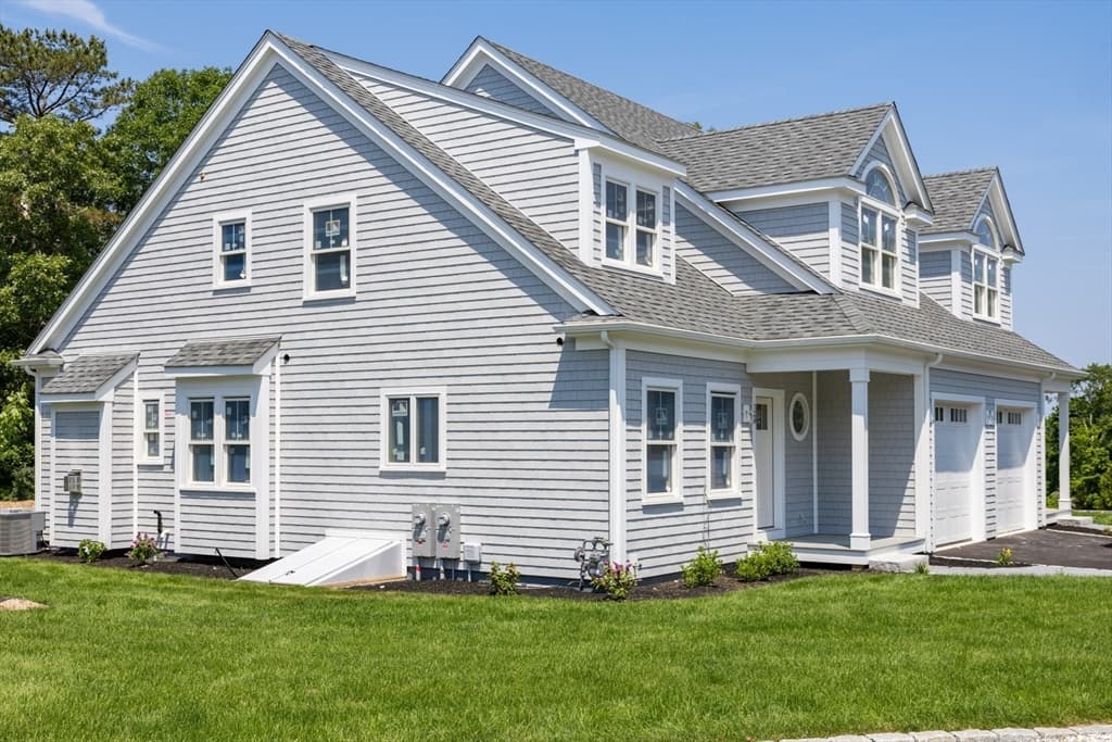213 N Falmouth Hwy #3B photo 2