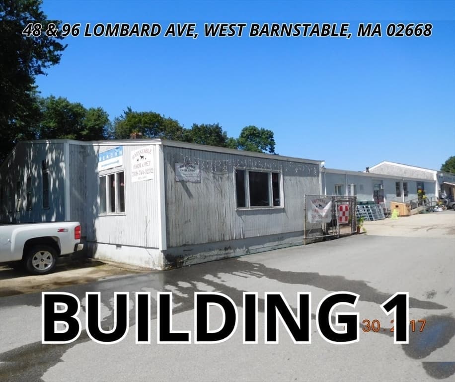 96 Lombard Ave photo 3