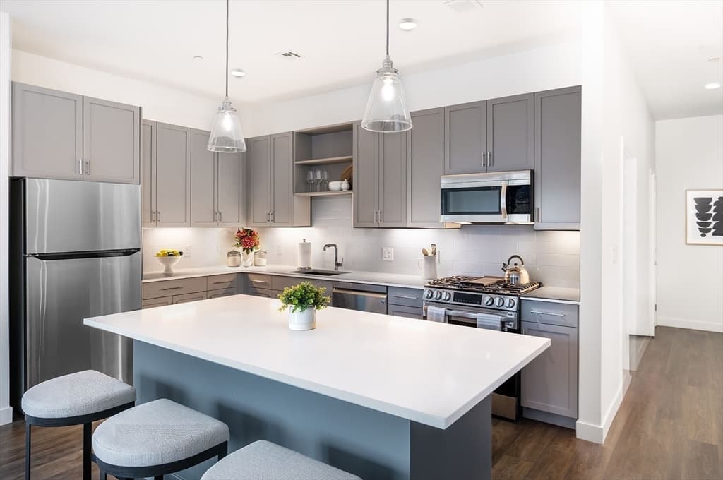 25 River St. #416