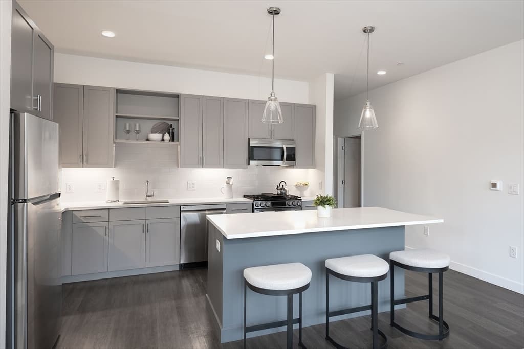 25 River St. #516
