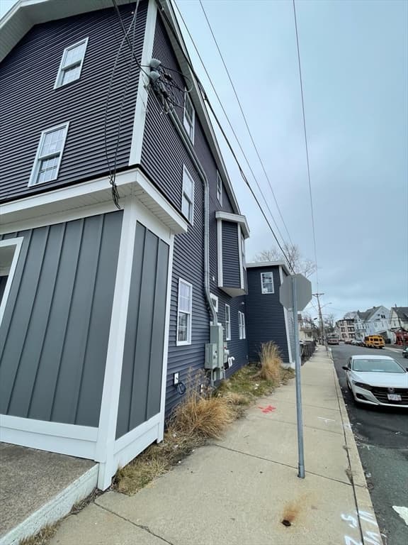 90 Essex St photo 2