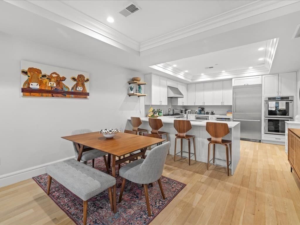 86 Berkeley St. #1 photo 3