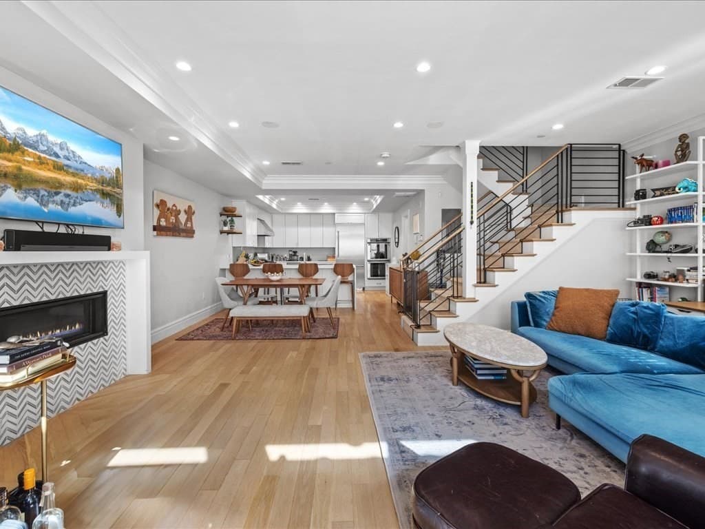 86 Berkeley St. #1