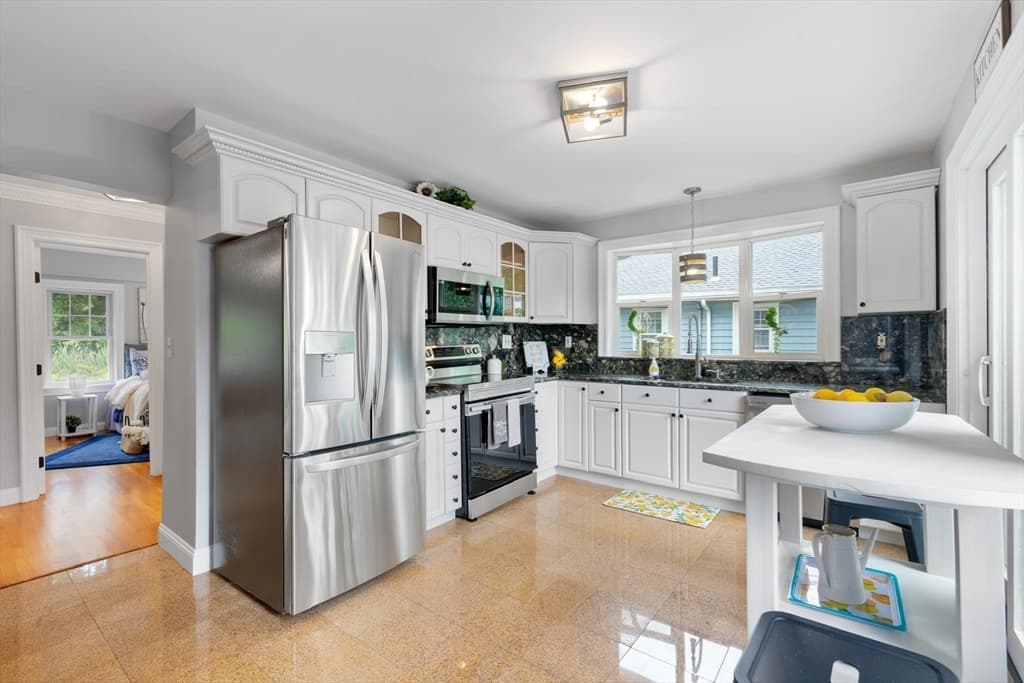 6 Morse St. photo 5