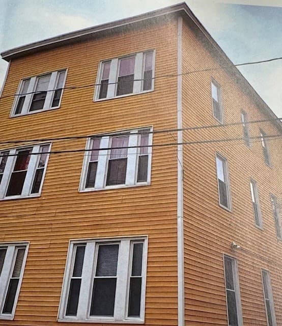 223 Charles St