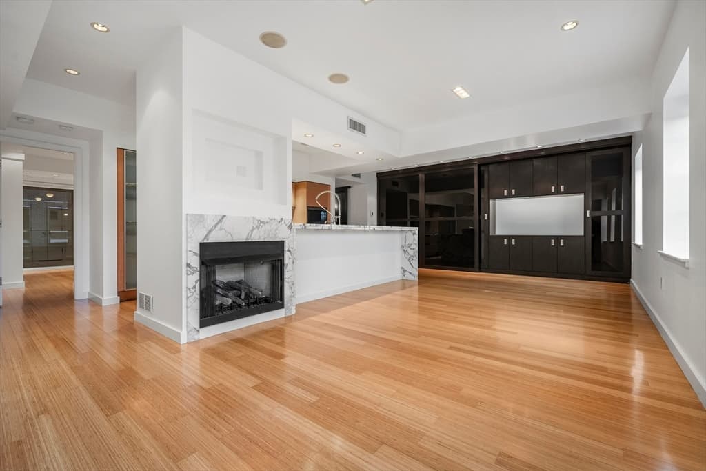 7 Warren Ave #PH-18 photo 2
