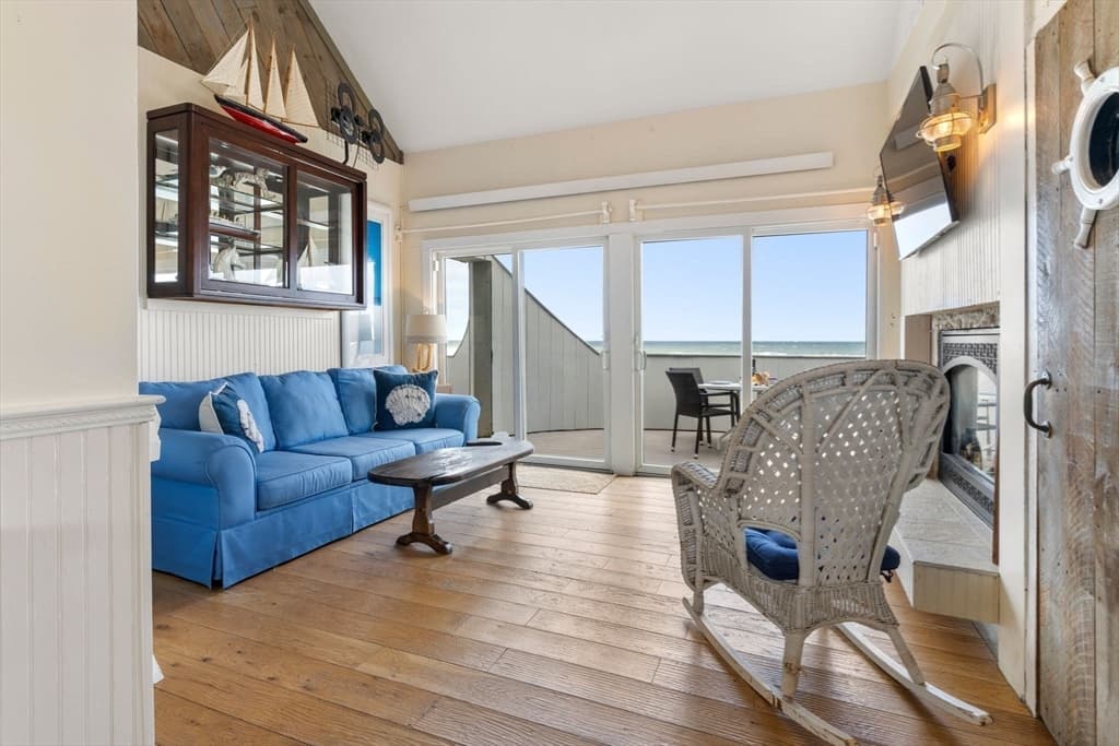 131 G Taylor Avenue photo 5