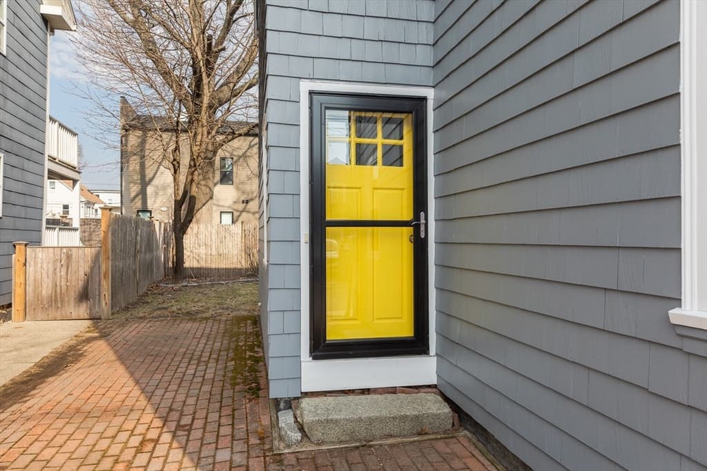 17 Hardy Street #1 photo 2