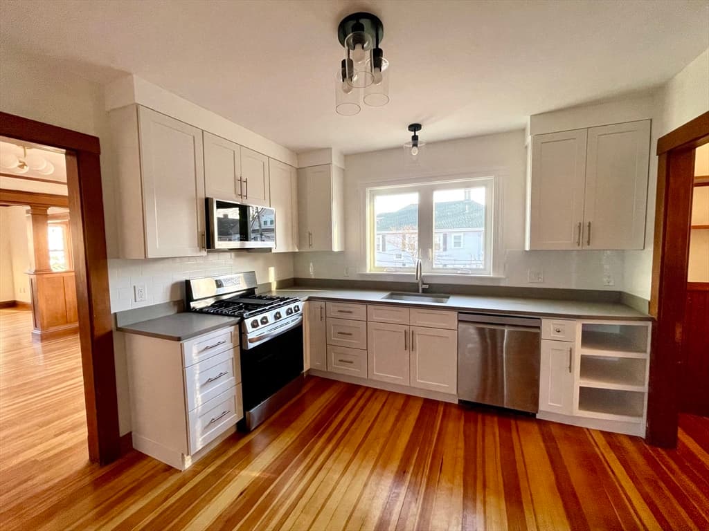 24 Maple St #2 photo 2
