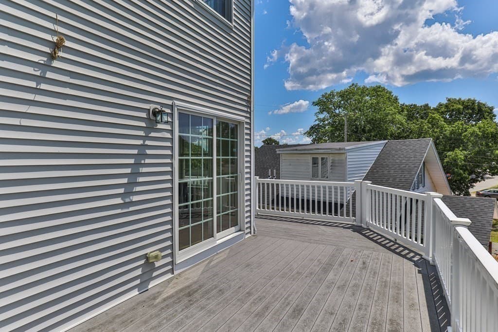 75 Shore Avenue photo 5