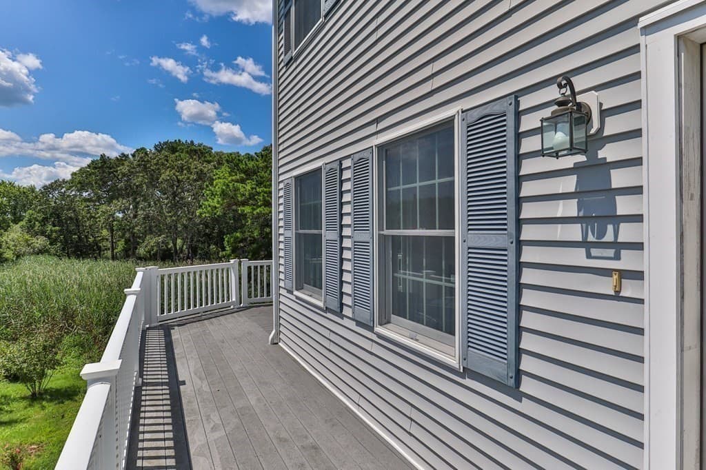 75 Shore Avenue photo 4