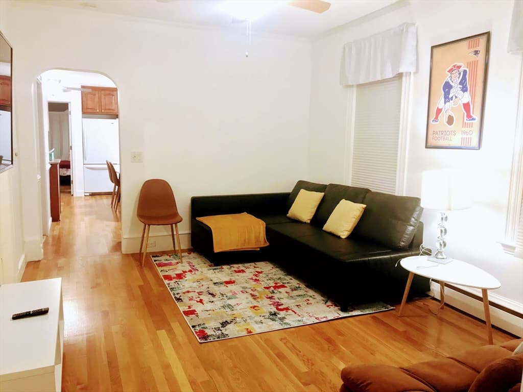 12 Riverdale St #12