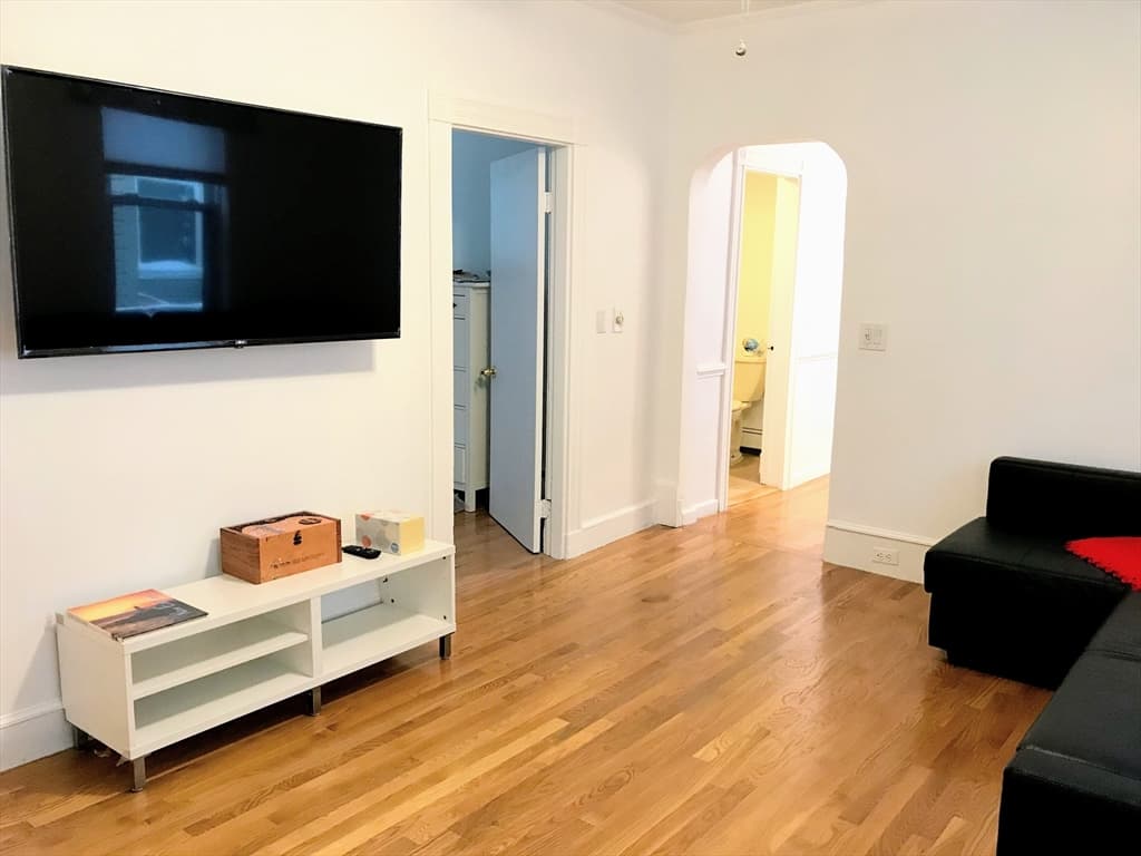 12 Riverdale St #12 photo 5