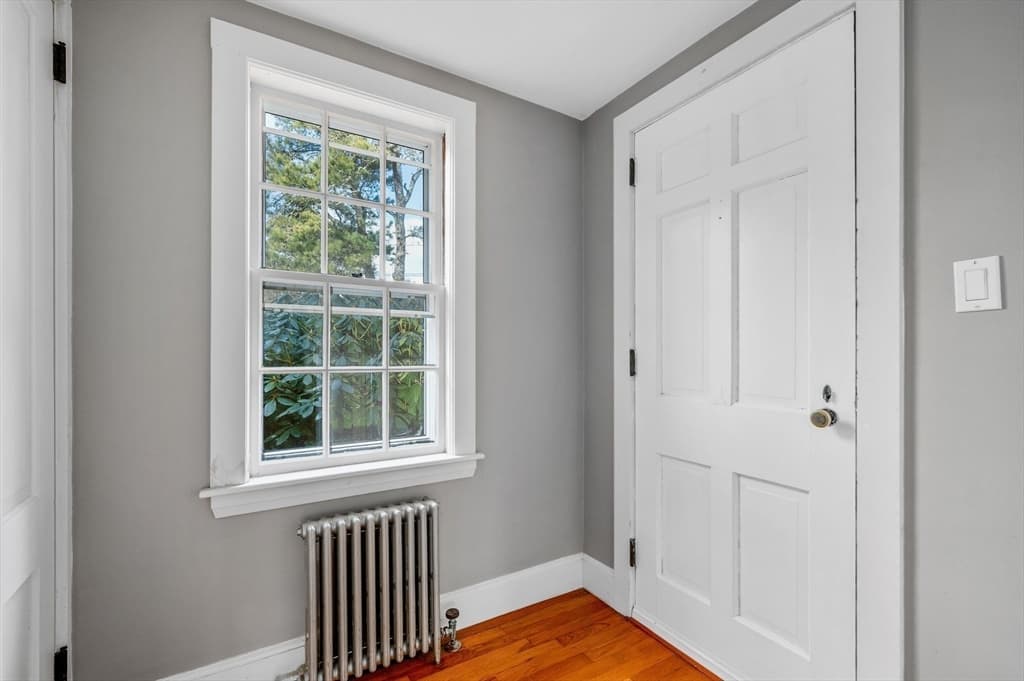 65 Baxter Ave photo 5