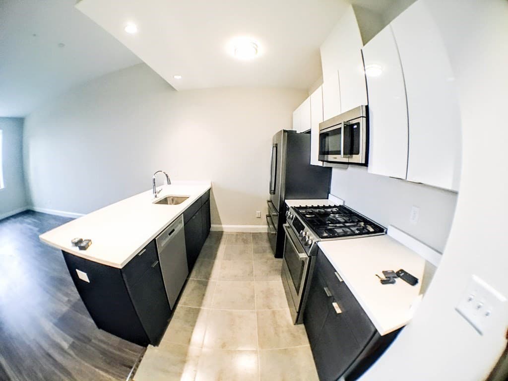 1022 Hancock St #207