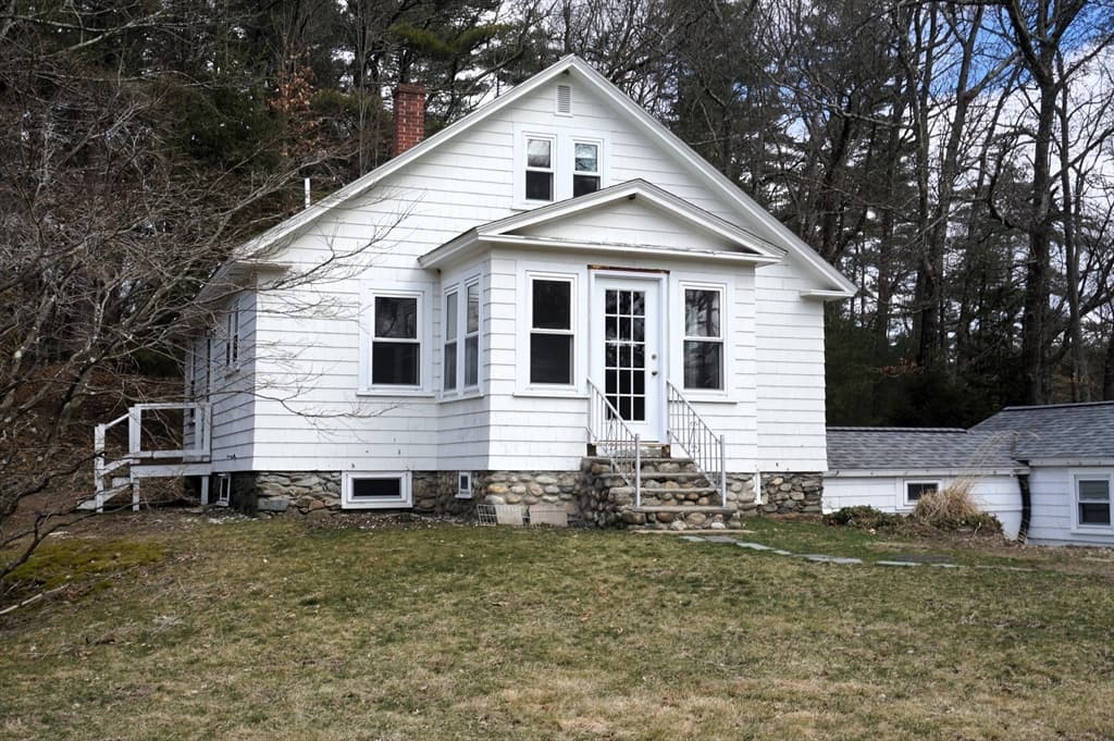 119 W Main St photo 2