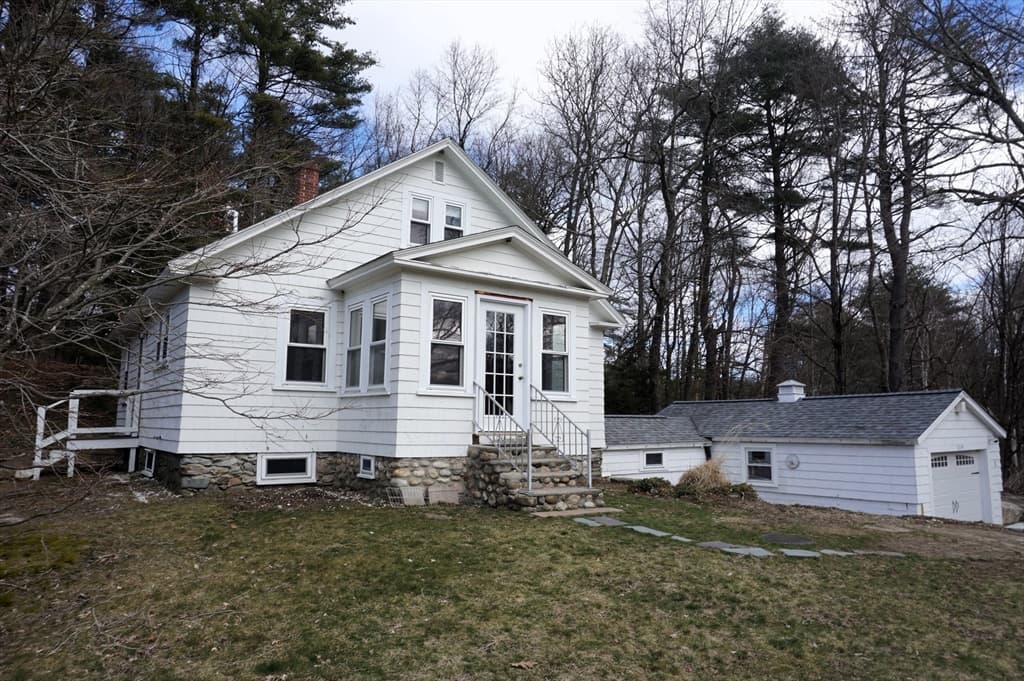 119 W Main St