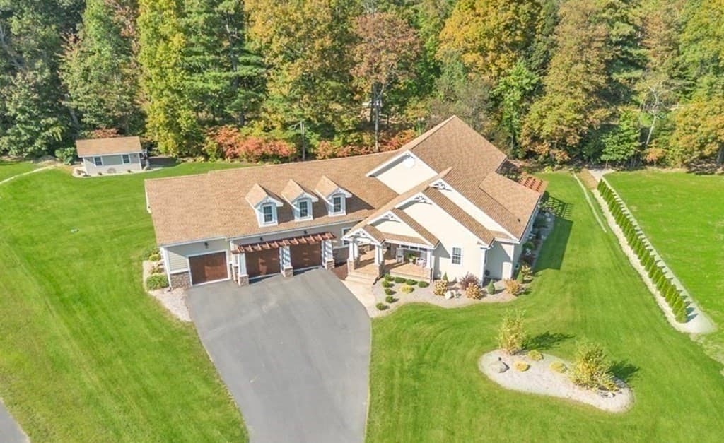 8 Fitch Farm Way photo 3