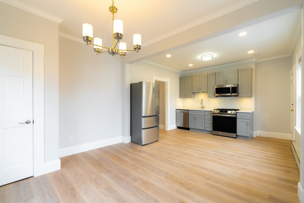 324 Hurley St #3