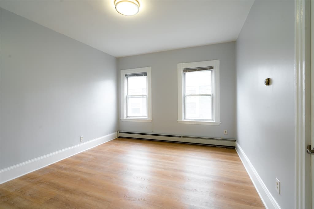 324 Hurley St #3 photo 4