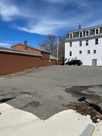 63 Main St photo 2