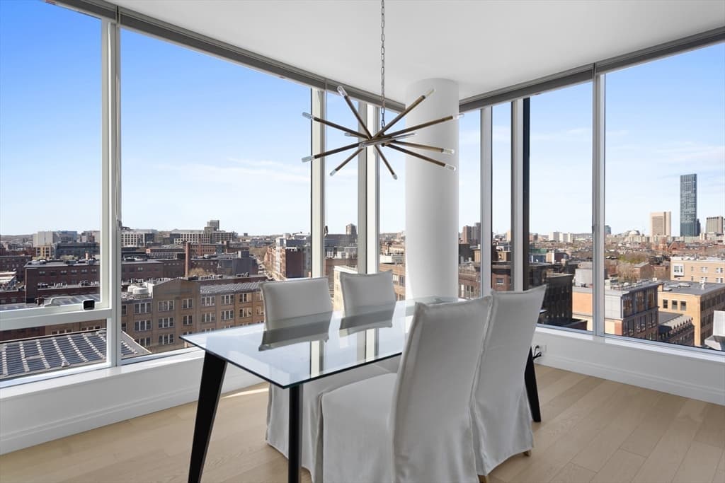 380 Harrison Ave #1109 photo 3